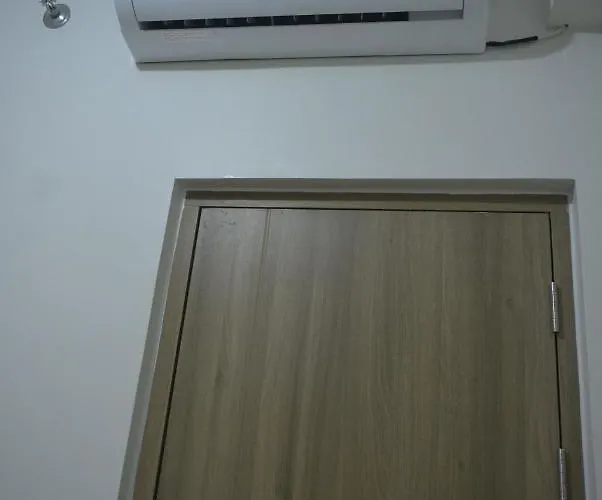 Lovely 2-br W/balcony In Sm-sucat, Paranaque *