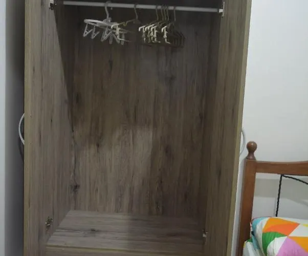 Apartment Lovely 2-br W/balcony In Sm-sucat, Paranaque