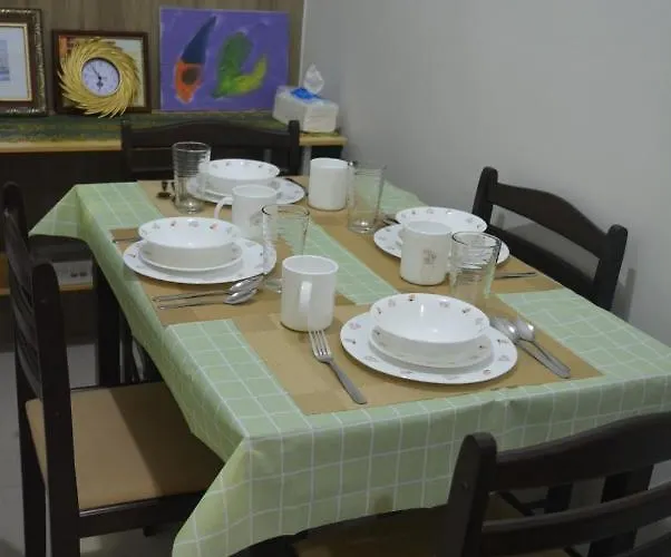 Apartment Lovely 2-br W/balcony In Sm-sucat, Paranaque *