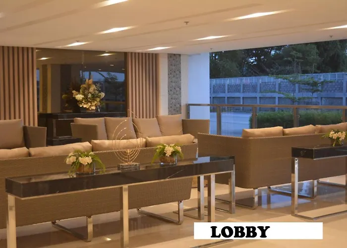 Apartment Lovely 2-br W/balcony In Sm-sucat, Paranaque