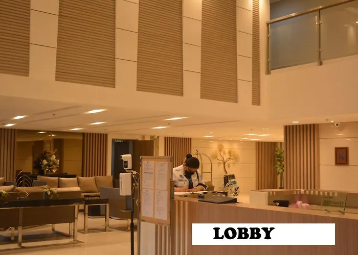 Lovely 2-br W/balcony In Sm-sucat, Paranaque *