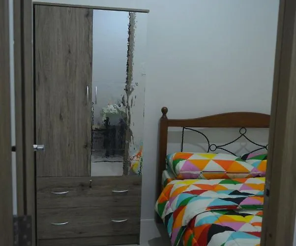 Lovely 2-br W/balcony In Sm-sucat, Paranaque *