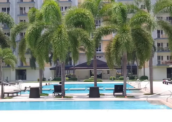 Lovely 2-br W/balcony In Sm-sucat, Paranaque Manila