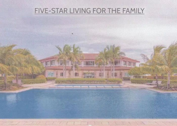 Lovely 2-br W/balcony In Sm-sucat, Paranaque Apartment