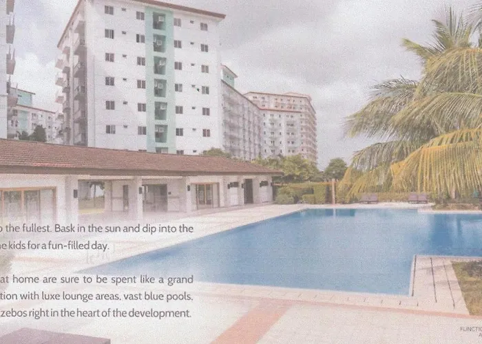 Lovely 2-br W/balcony In Sm-sucat, Paranaque Apartment *