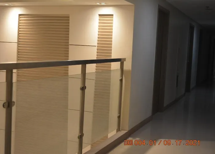 Lovely 2-br W/balcony In Sm-sucat, Paranaque *